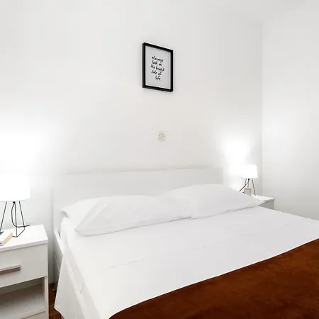 Ana-marija Apartment