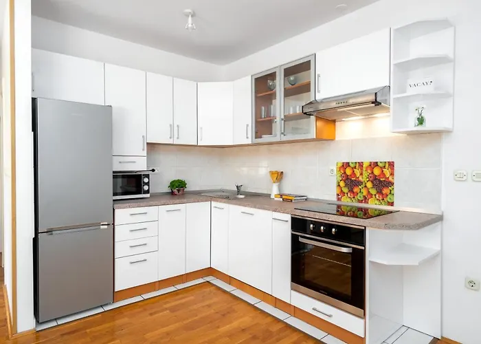 Ana-marija * Makarska